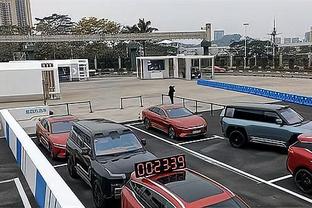 交易延迟！德媒：桑乔今早飞往马贝拉的私人航班被临时取消